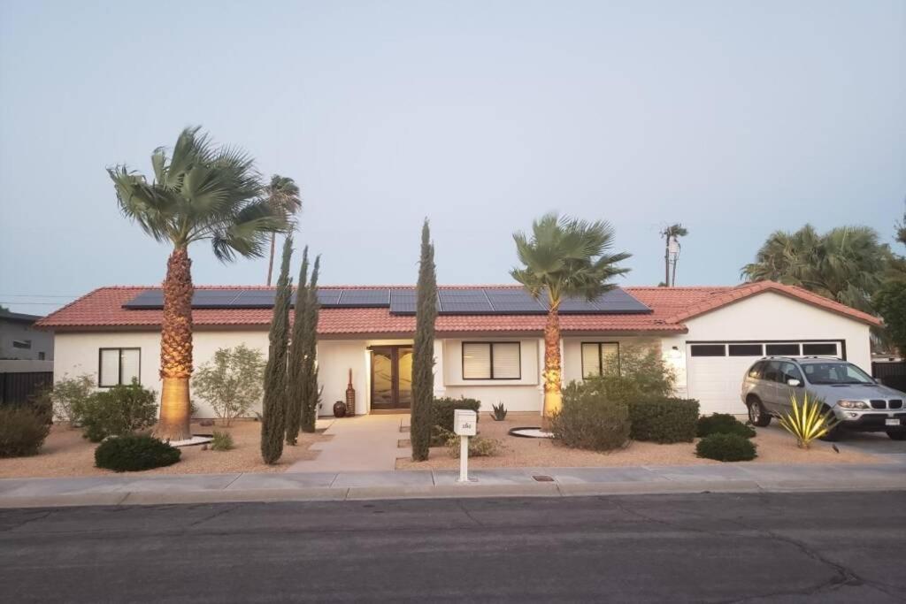 Beautiful Palm Springs Home Large Private Yard Kültér fotó