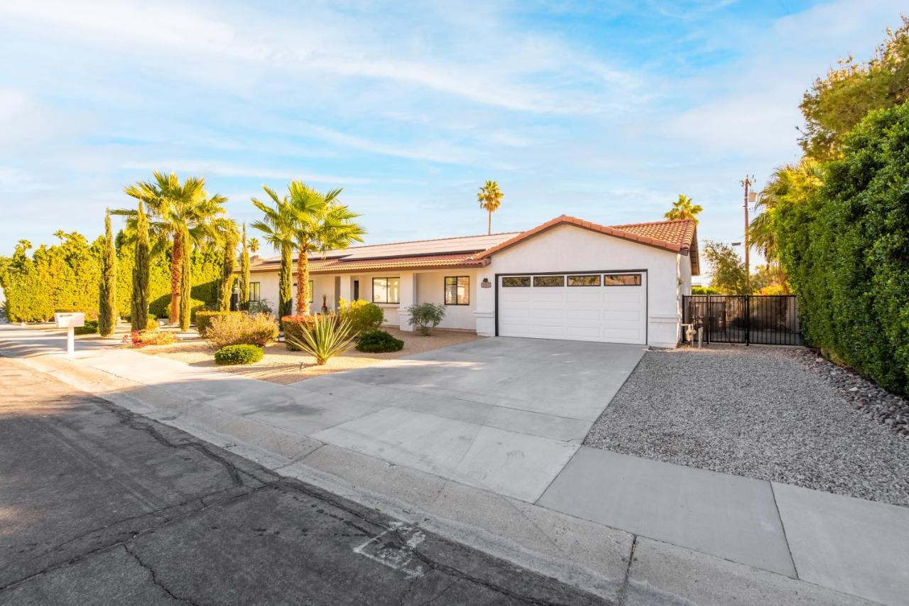 Beautiful Palm Springs Home Large Private Yard Kültér fotó